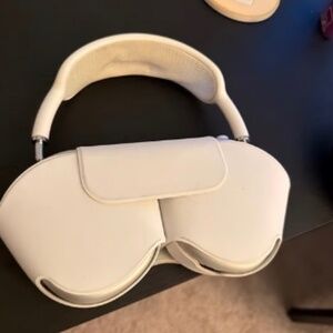 AirPod pro max (white)